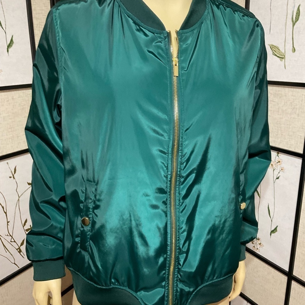 IMAN Windbreaker with Animal Print Lining - Picture 1 of 6